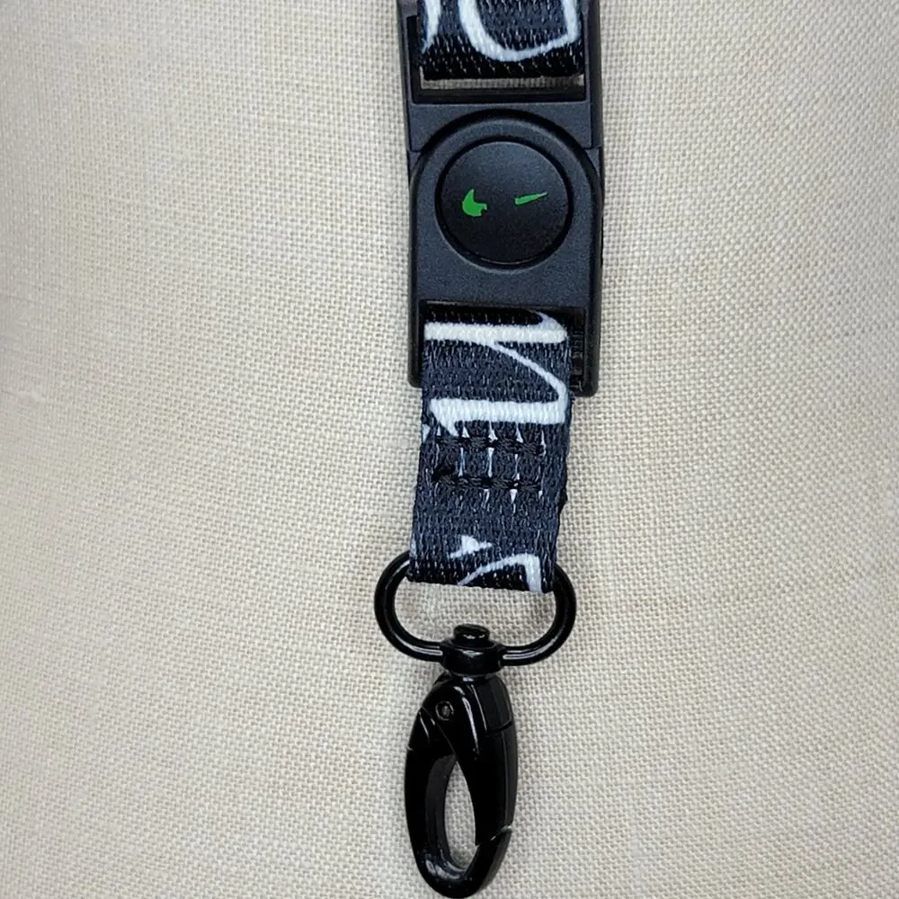 Nike set lanyards